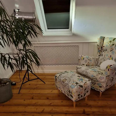 Neu! Alte Schule Jarnsen Oberstübchen Mit Balkon