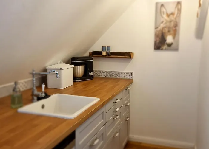 Neu! Alte Schule Jarnsen Oberstuebchen Mit Balkon Lachendorf