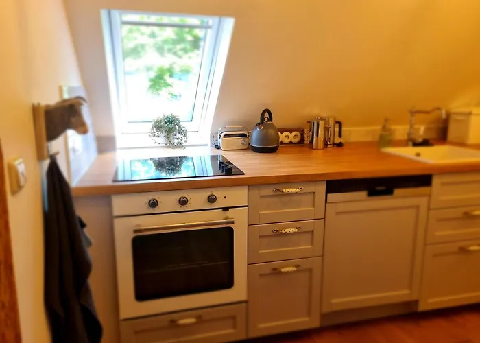 Neu! Alte Schule Jarnsen Oberstuebchen Mit Balkon Apartament