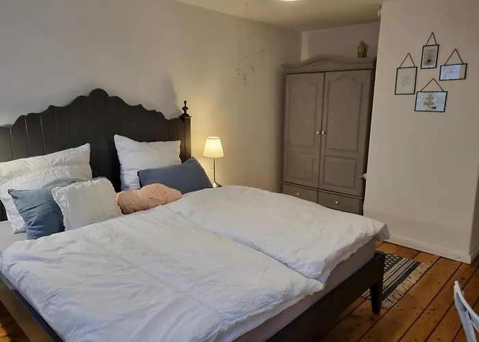 Neu! Alte Schule Jarnsen Oberstuebchen Mit Balkon Apartament