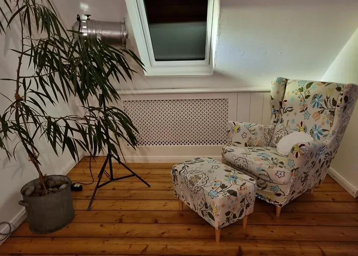 Neu! Alte Schule Jarnsen Oberstuebchen Mit Balkon